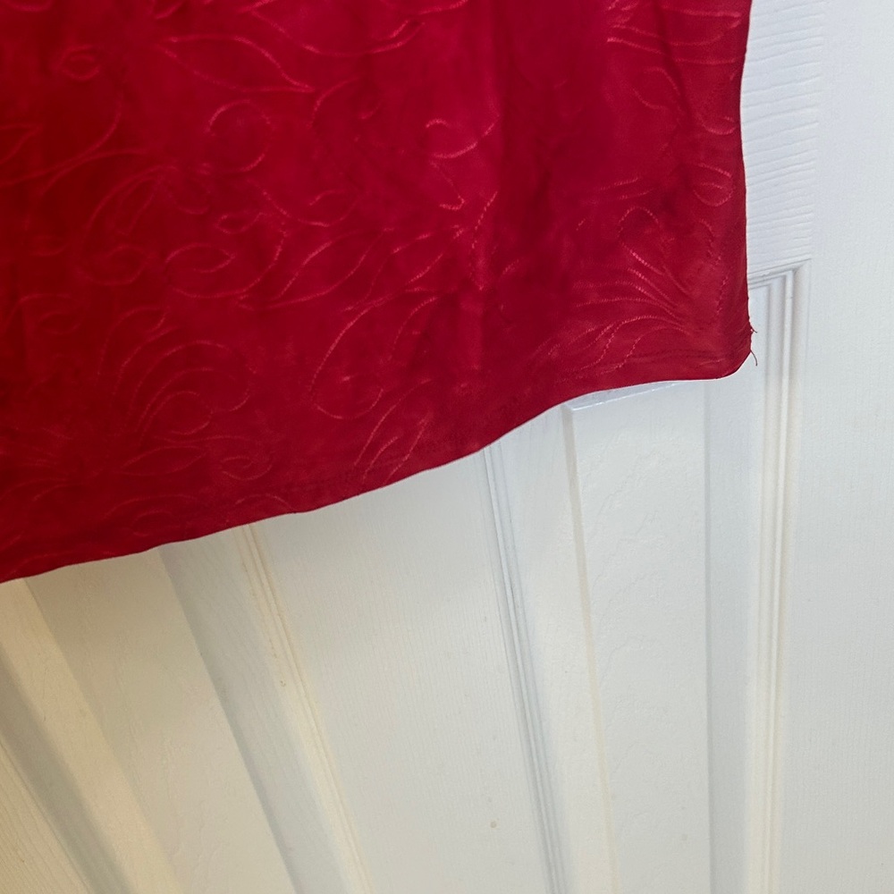 Chic Red Women's Blouse with Embellishments - Picture 5 of 5
